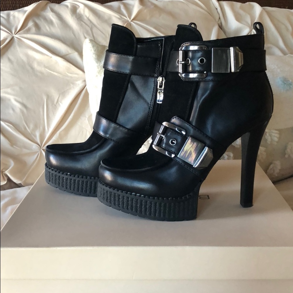 BCBG BLACK BOOTIES